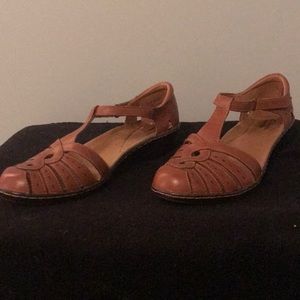 Clark’s collection sandals size 8.5